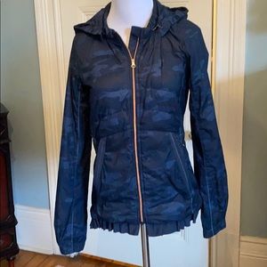 Lululemon down camo jacket
